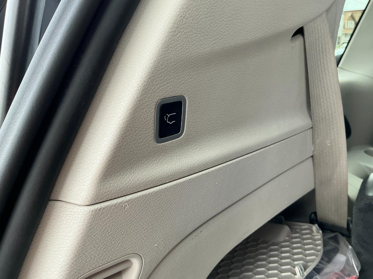 Chrysler Pacifica Touring L FWD 2023