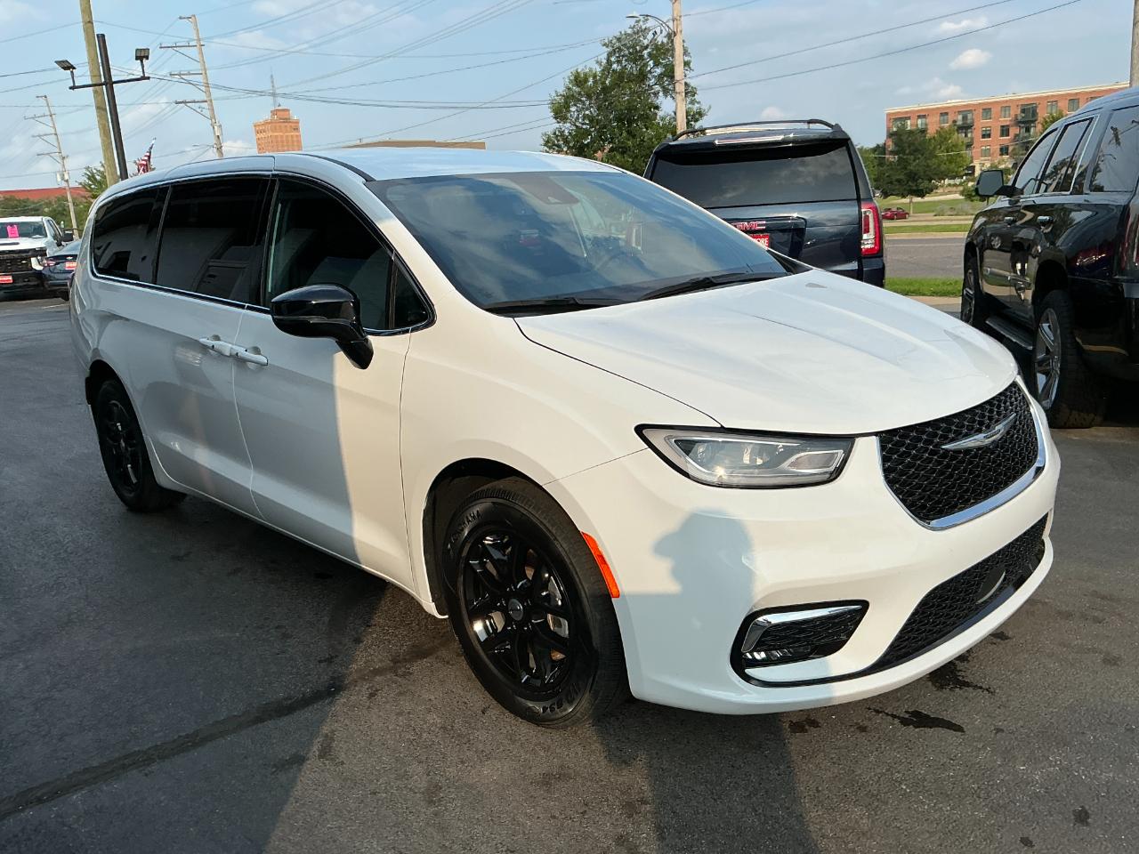 Chrysler Pacifica Select FWD 2025