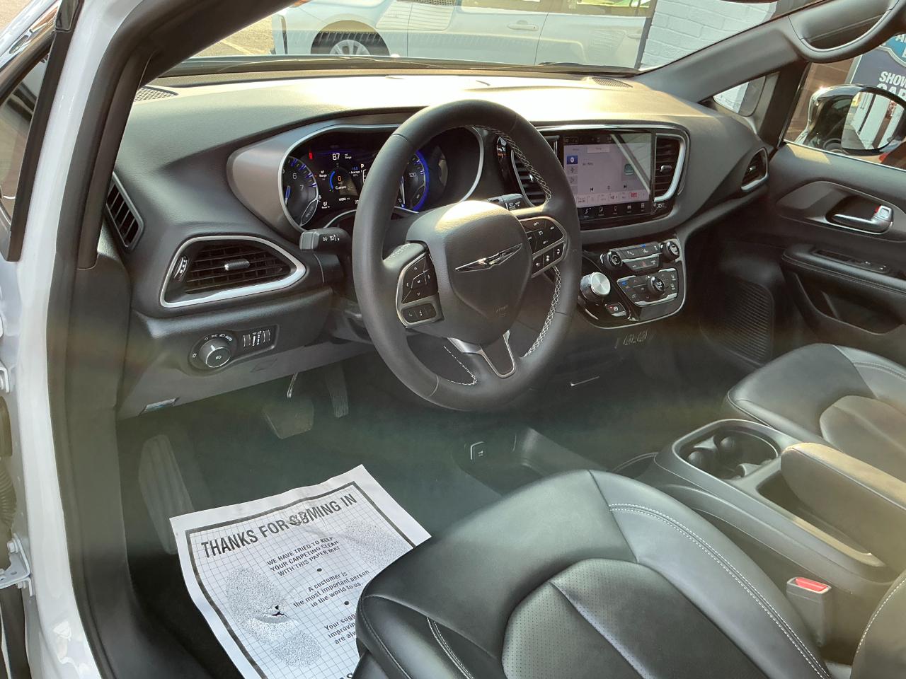 Chrysler Pacifica Select FWD 2025