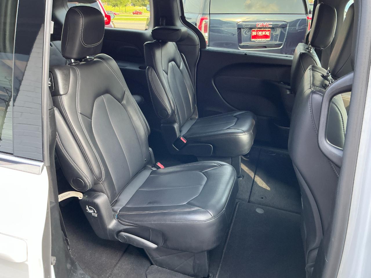 Chrysler Pacifica Select FWD 2025