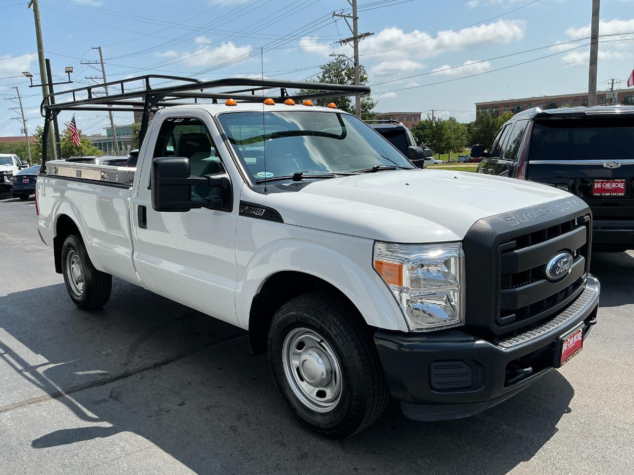 Ford Super Duty F-250 SRW 2WD Reg Cab 137" XLT 2015