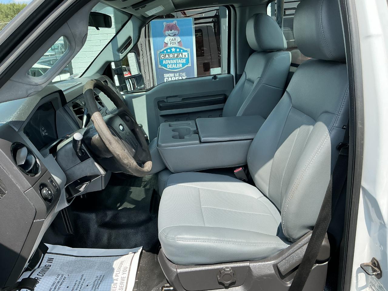 Ford Super Duty F-250 SRW 2WD Reg Cab 137" XLT 2015