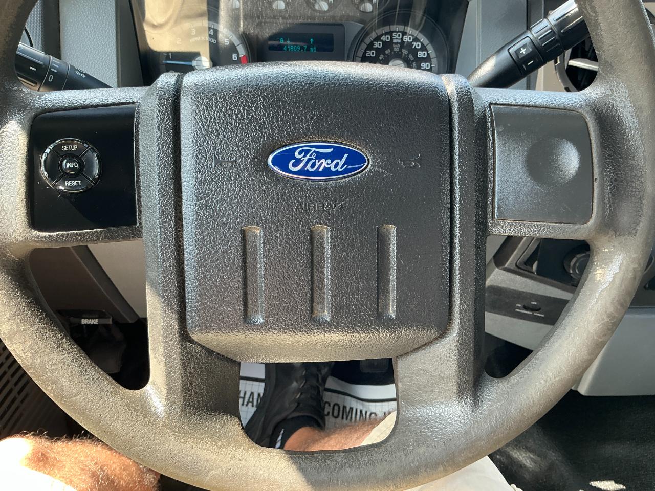 Ford Super Duty F-250 SRW 2WD Reg Cab 137" XLT 2015