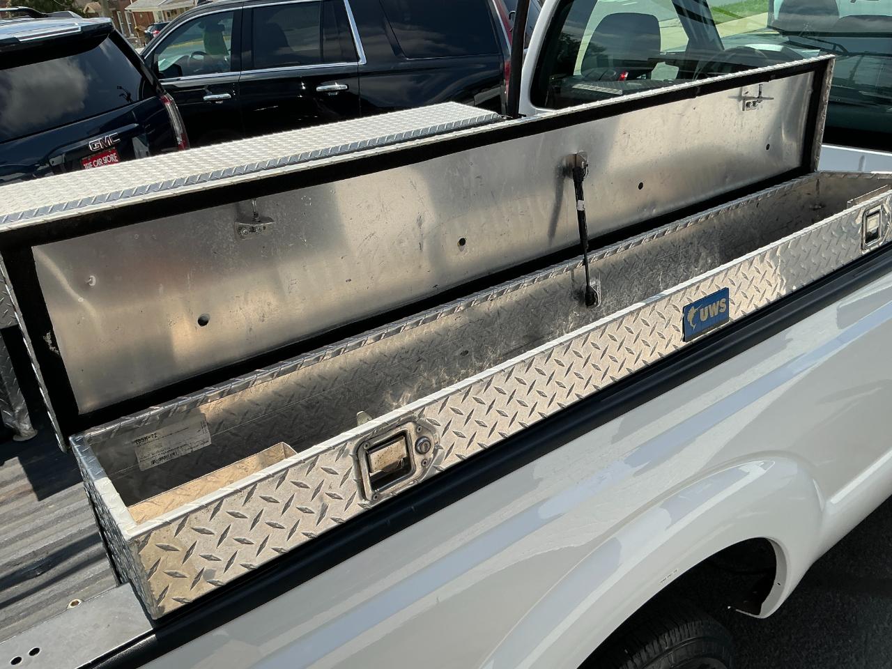 Ford Super Duty F-250 SRW 2WD Reg Cab 137" XLT 2015