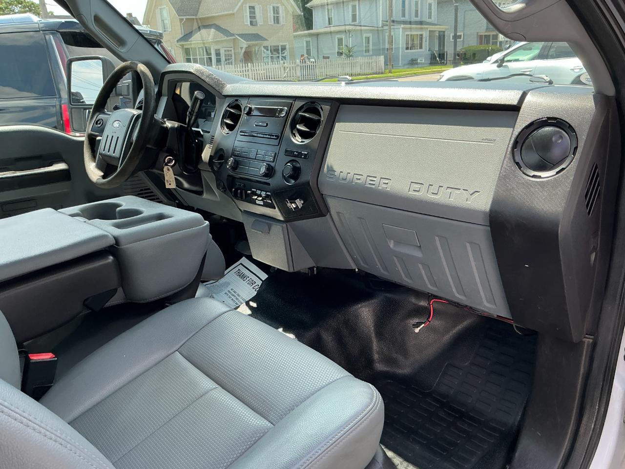 Ford Super Duty F-250 SRW 2WD Reg Cab 137" XLT 2015