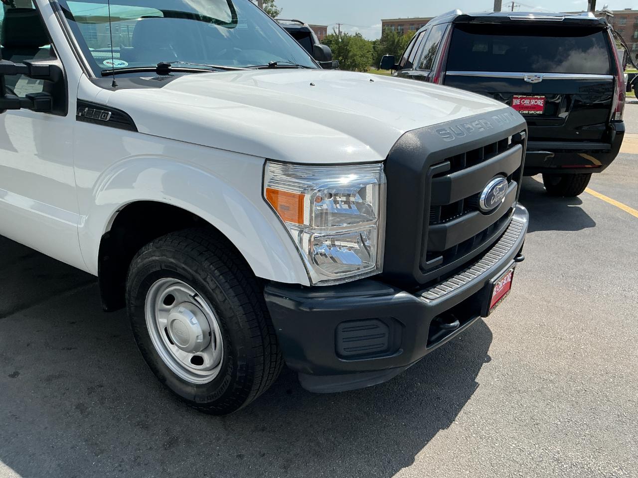 Ford Super Duty F-250 SRW 2WD Reg Cab 137" XLT 2015