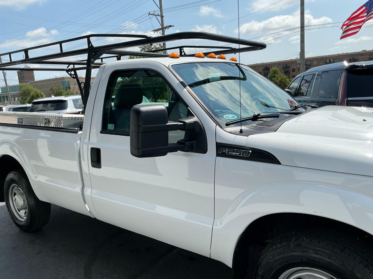 Ford Super Duty F-250 SRW 2WD Reg Cab 137" XLT 2015