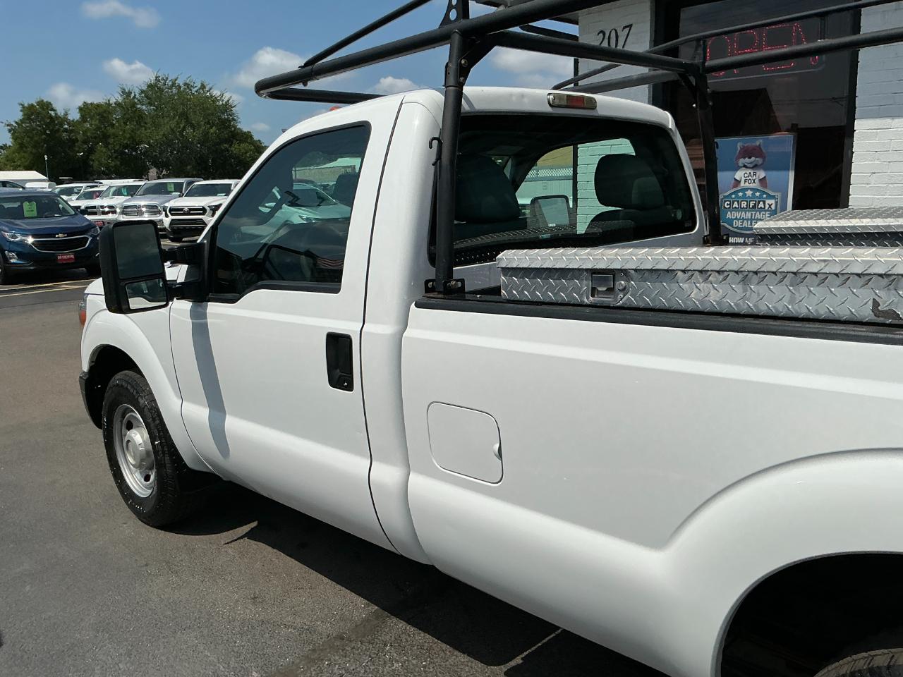 Ford Super Duty F-250 SRW 2WD Reg Cab 137" XLT 2015