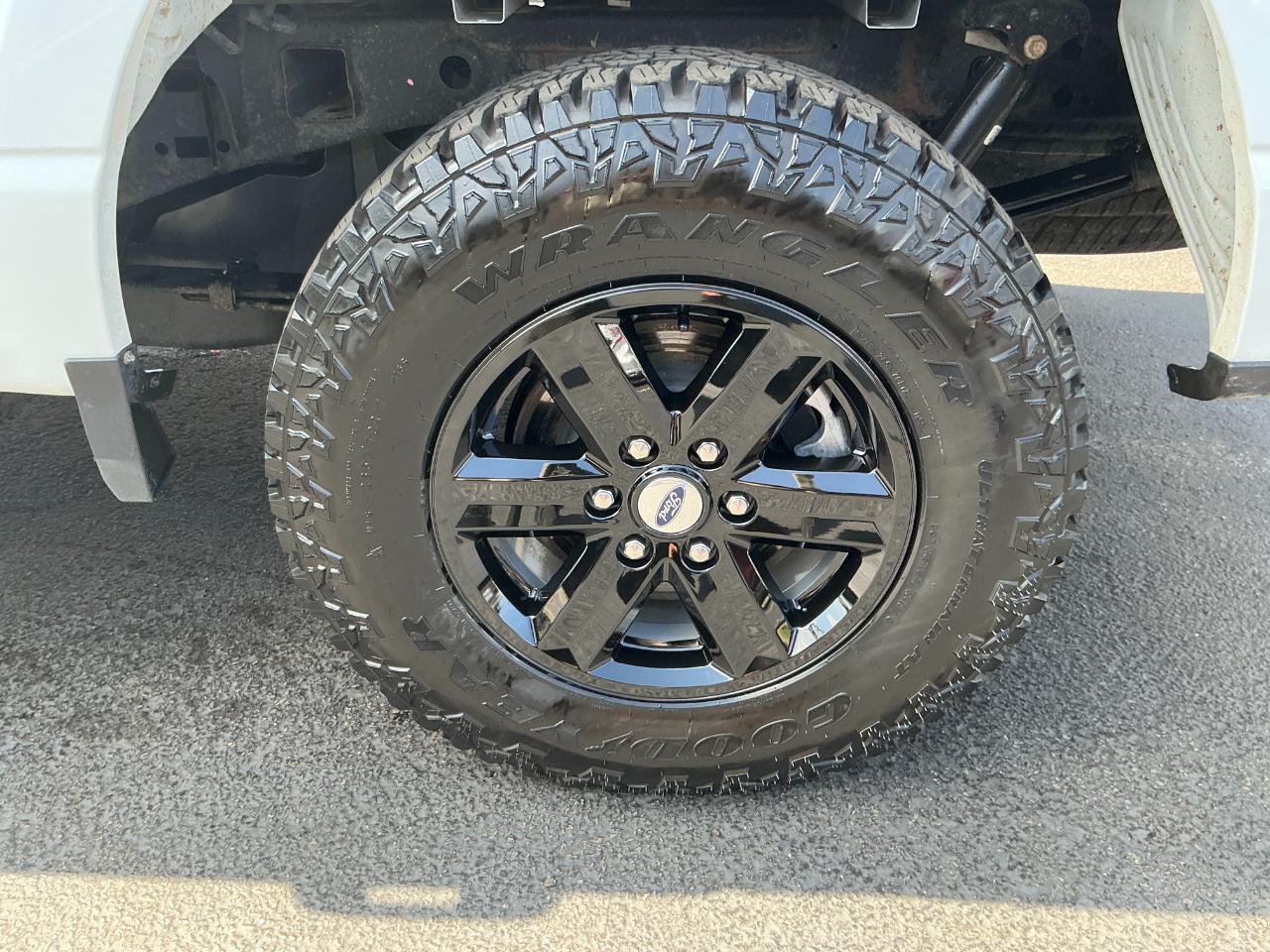Ford F-150 XLT 4WD SuperCrew 5.5' Box 2023