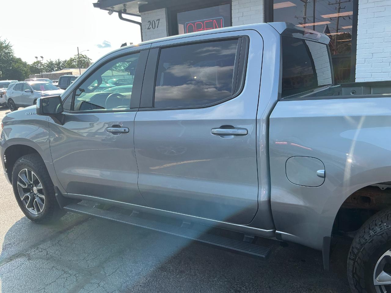 Chevrolet Silverado 1500 4WD Crew Cab 147" LT w/2FL 2024