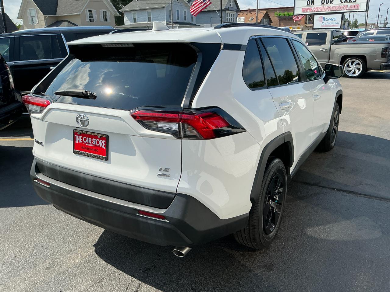 Toyota RAV4 LE AWD (Natl) 2021