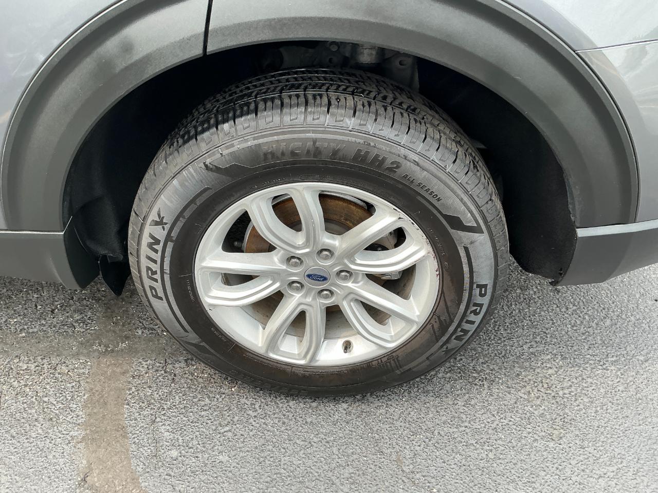 Ford Explorer Base 4WD 2021