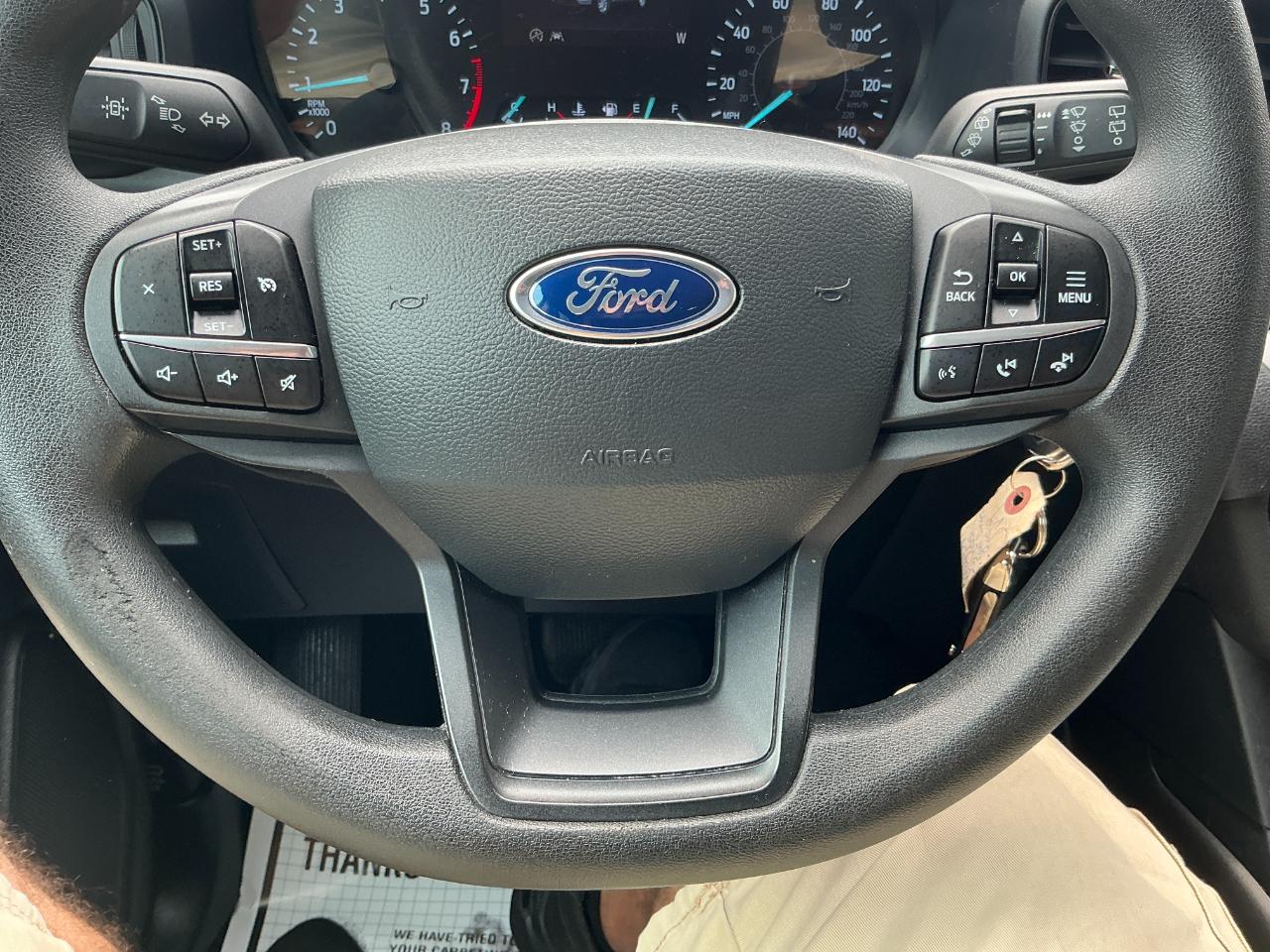 Ford Explorer Base 4WD 2021