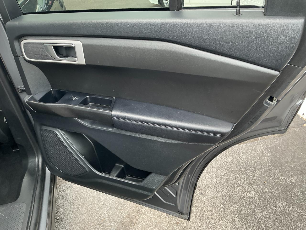 Ford Explorer Base 4WD 2021