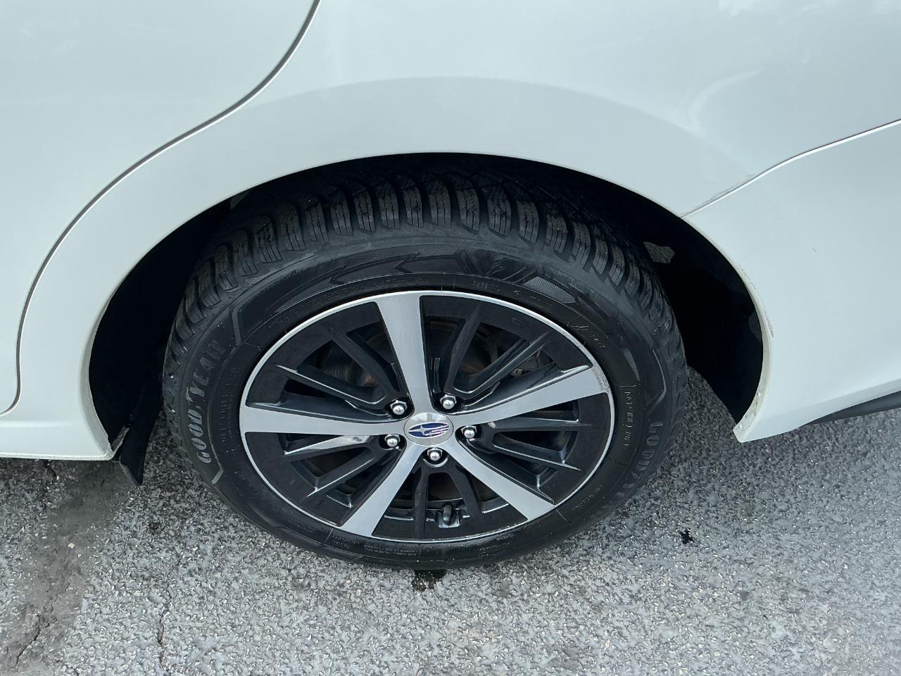 Subaru Impreza Premium 4-door CVT 2023