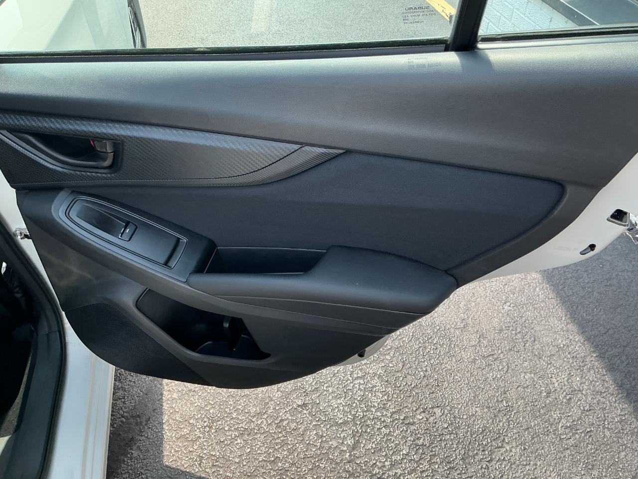 Subaru Impreza Premium 4-door CVT 2023