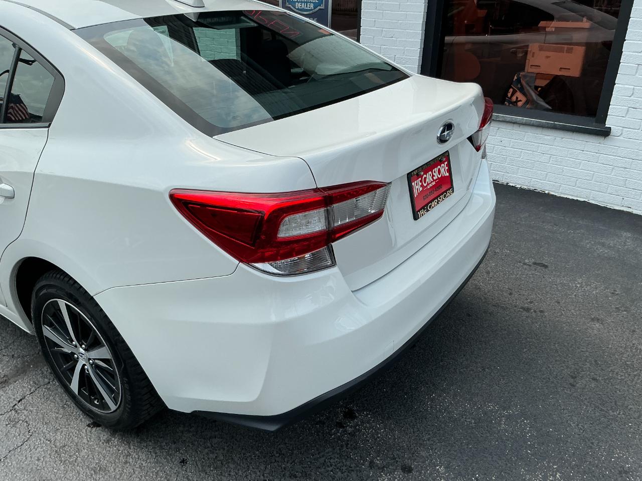 Subaru Impreza Premium 4-door CVT 2023