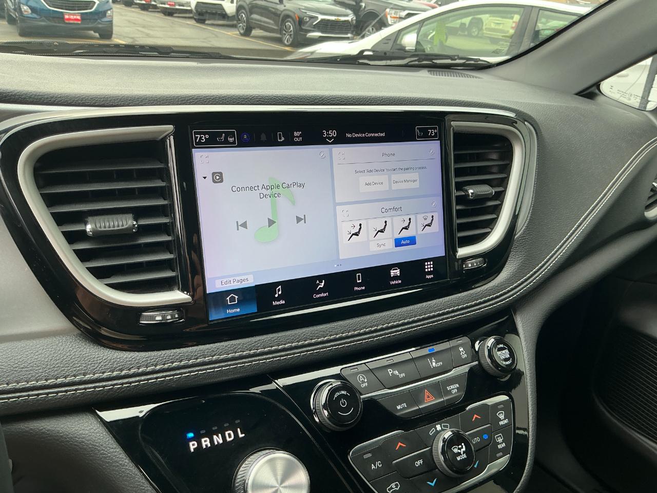 Chrysler Pacifica Touring FWD 2023