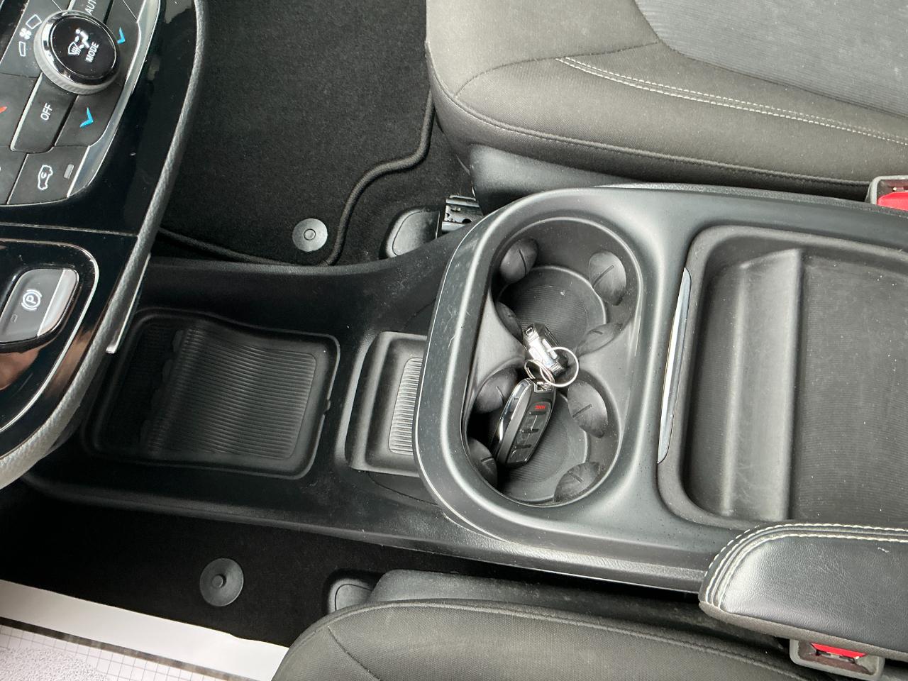 Chrysler Pacifica Touring FWD 2023