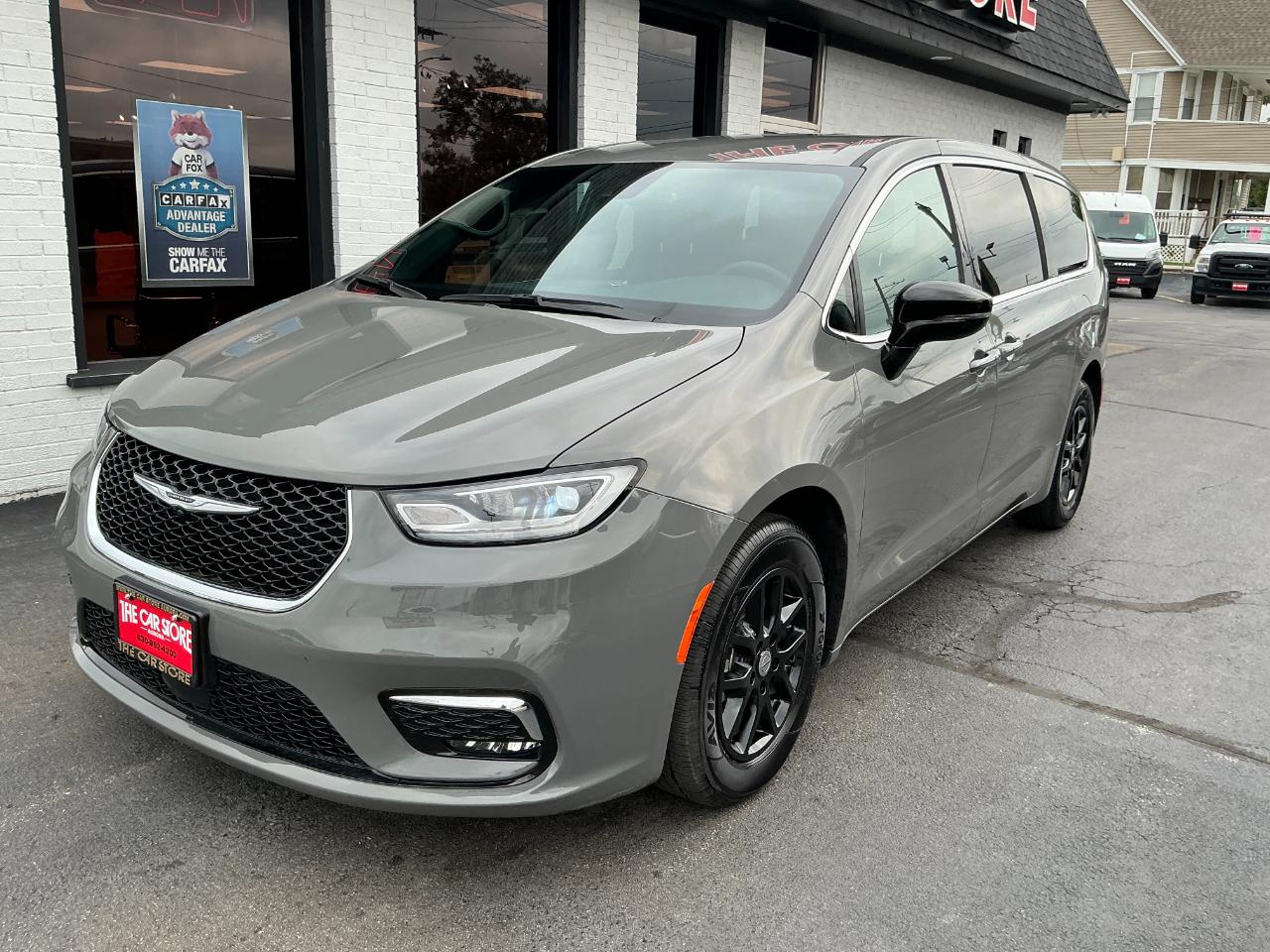Chrysler Pacifica Select FWD 2025