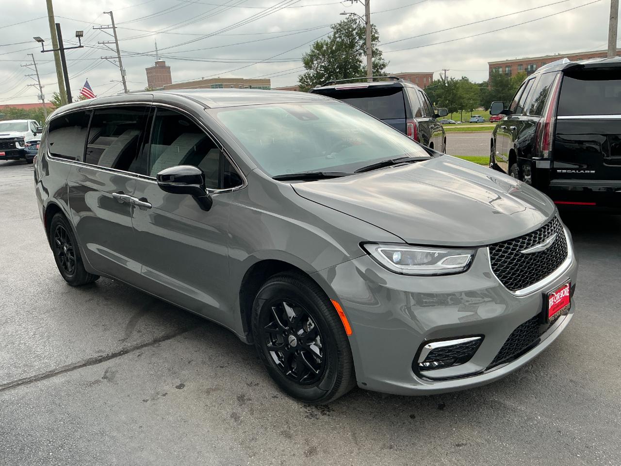 Chrysler Pacifica Select FWD 2025
