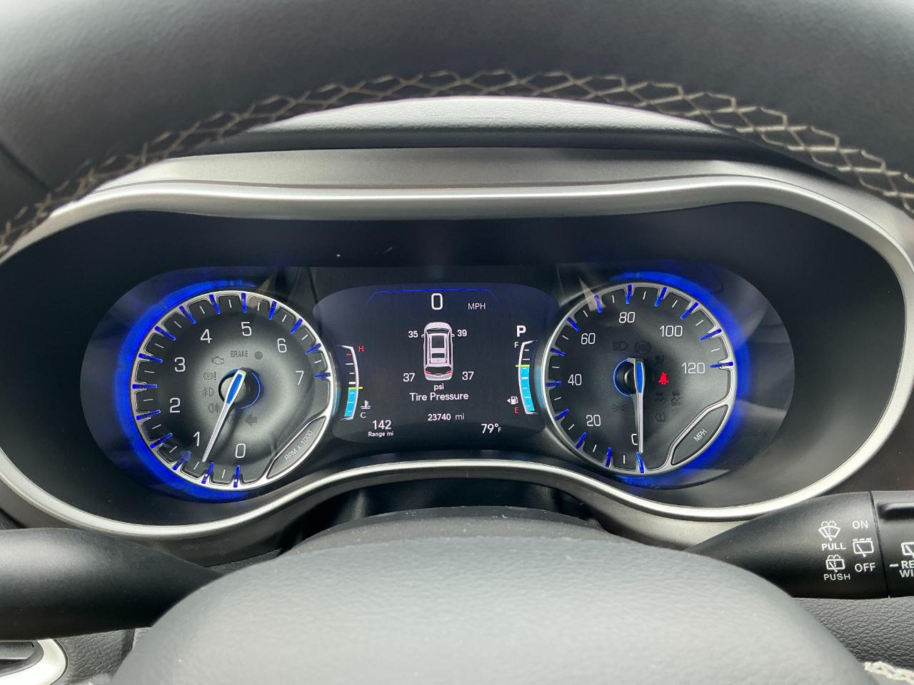 Chrysler Pacifica Select FWD 2025