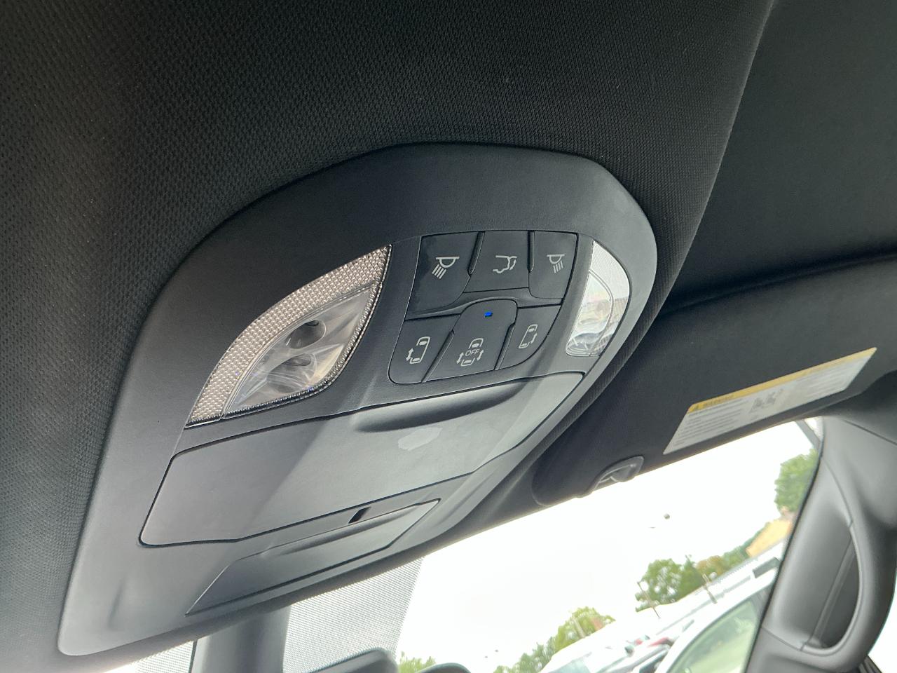Chrysler Pacifica Select FWD 2025