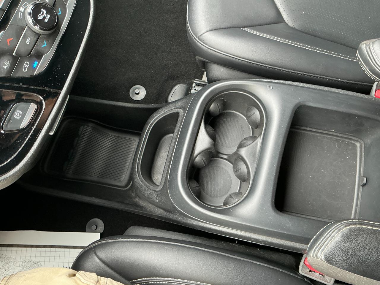 Chrysler Pacifica Select FWD 2025