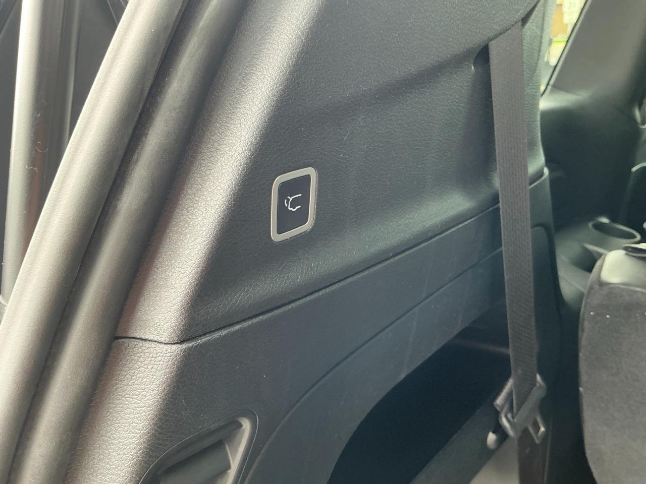 Chrysler Pacifica Select FWD 2025