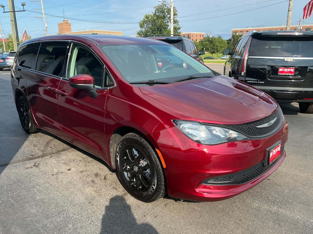 Chrysler Voyager LX FWD 2023