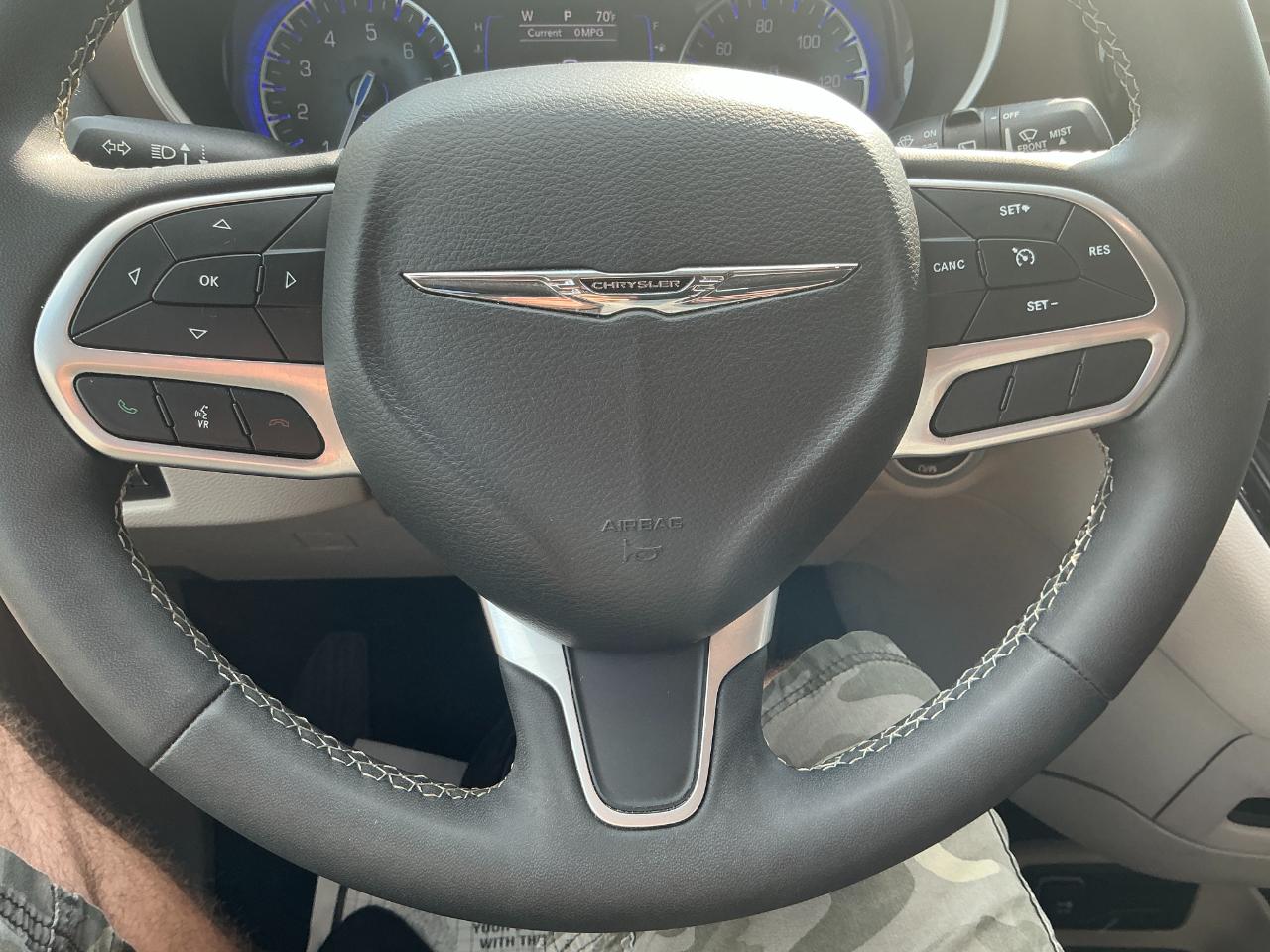 Chrysler Voyager LX FWD 2023