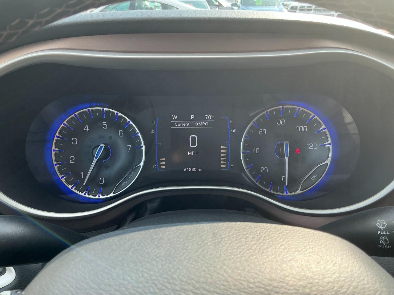 Chrysler Voyager LX FWD 2023