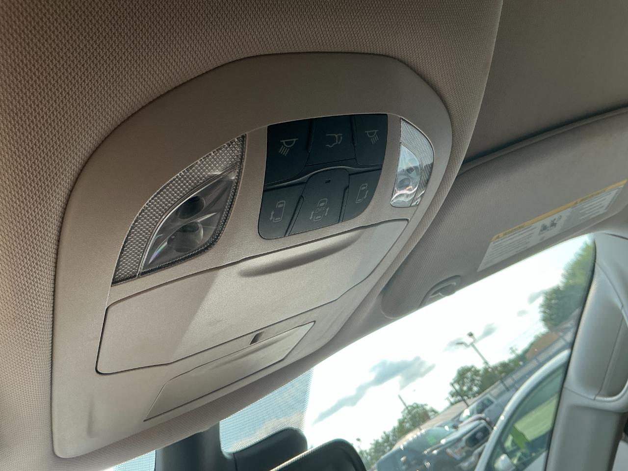 Chrysler Voyager LX FWD 2023