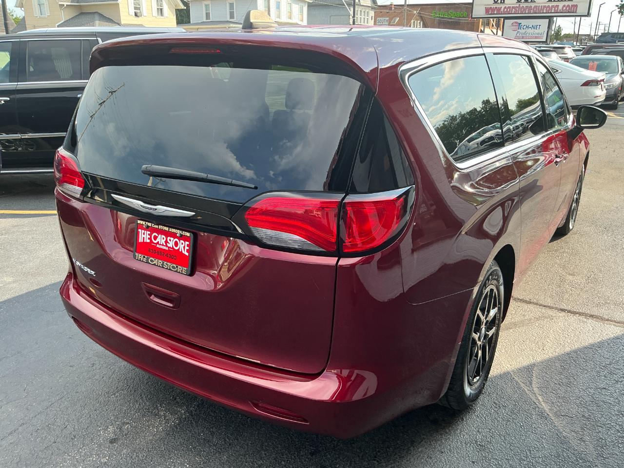 Chrysler Voyager LX FWD 2023