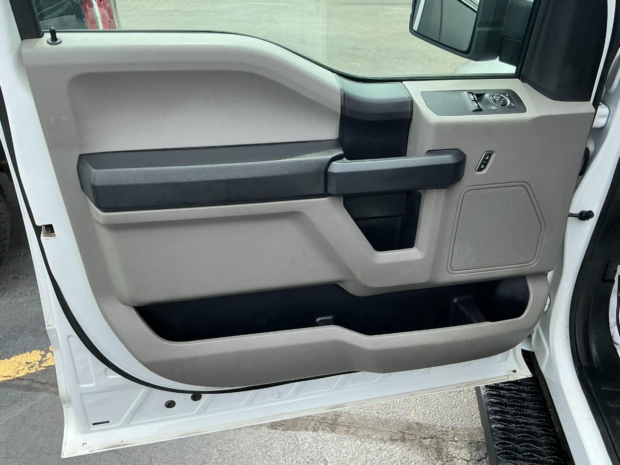 Ford F-150 XL 2WD Reg Cab 8' Box 2020