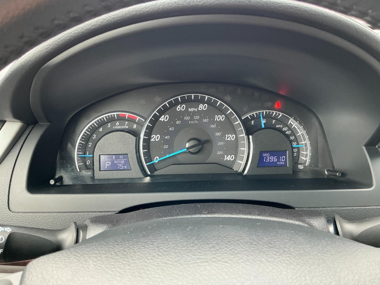 Toyota Camry 2014.5 4dr Sdn I4 Auto XLE (Natl) 2014