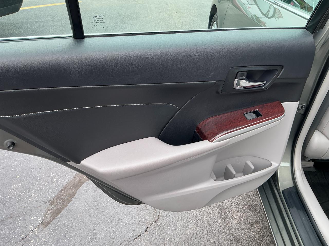 Toyota Camry 2014.5 4dr Sdn I4 Auto XLE (Natl) 2014