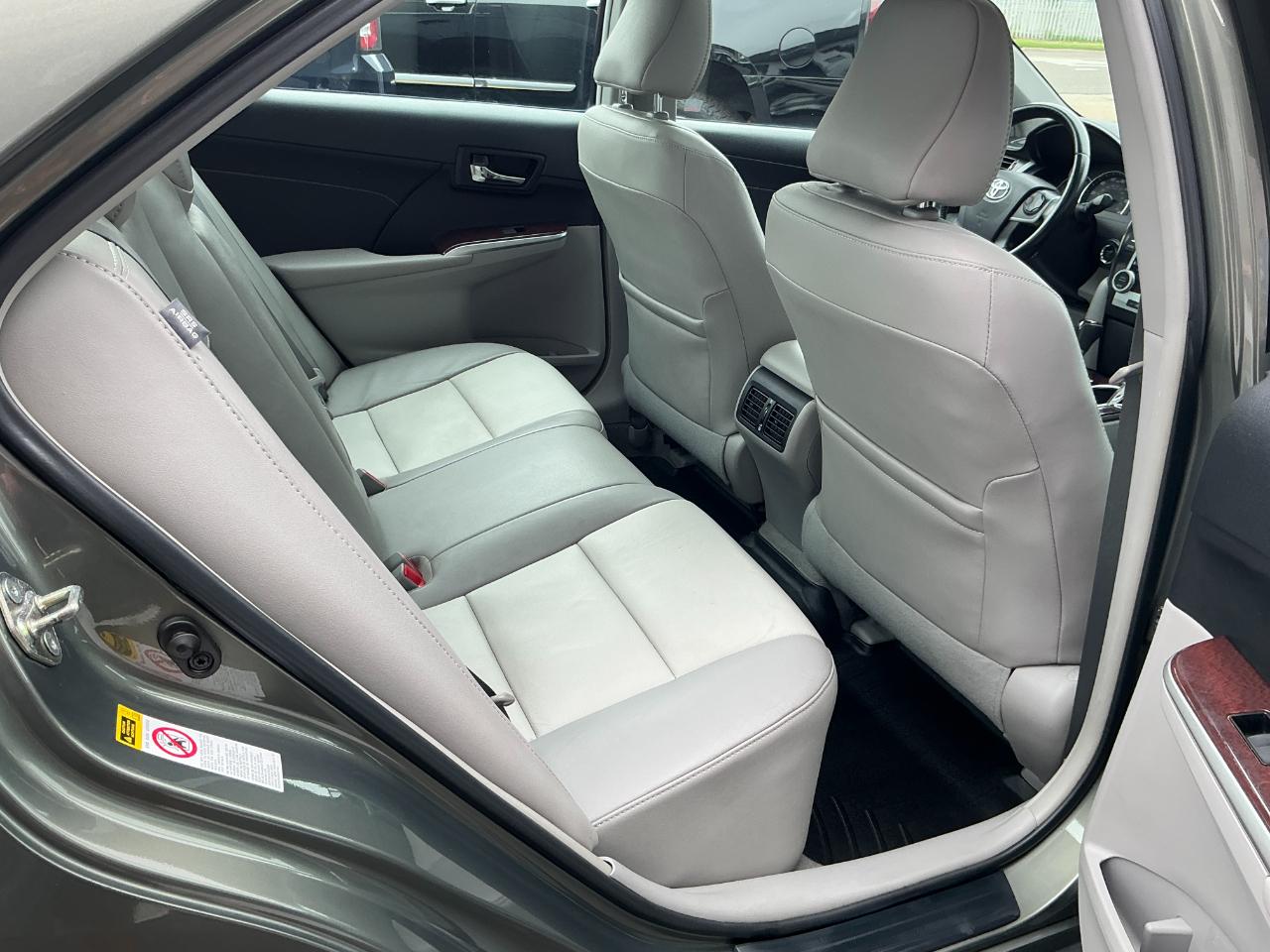Toyota Camry 2014.5 4dr Sdn I4 Auto XLE (Natl) 2014