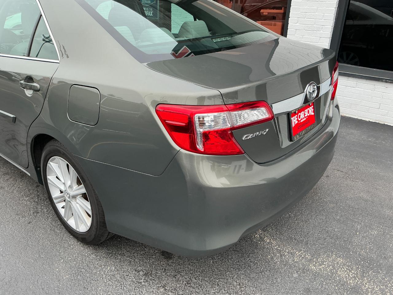 Toyota Camry 2014.5 4dr Sdn I4 Auto XLE (Natl) 2014
