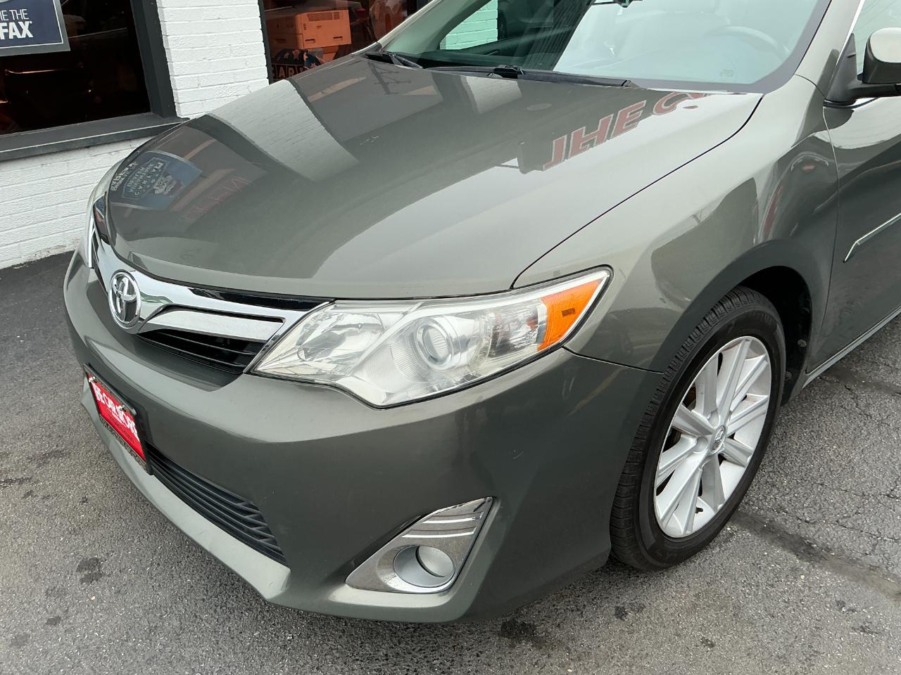 Toyota Camry 2014.5 4dr Sdn I4 Auto XLE (Natl) 2014