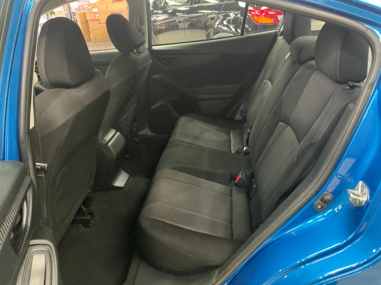 Subaru Impreza Premium 4-door CVT 2023