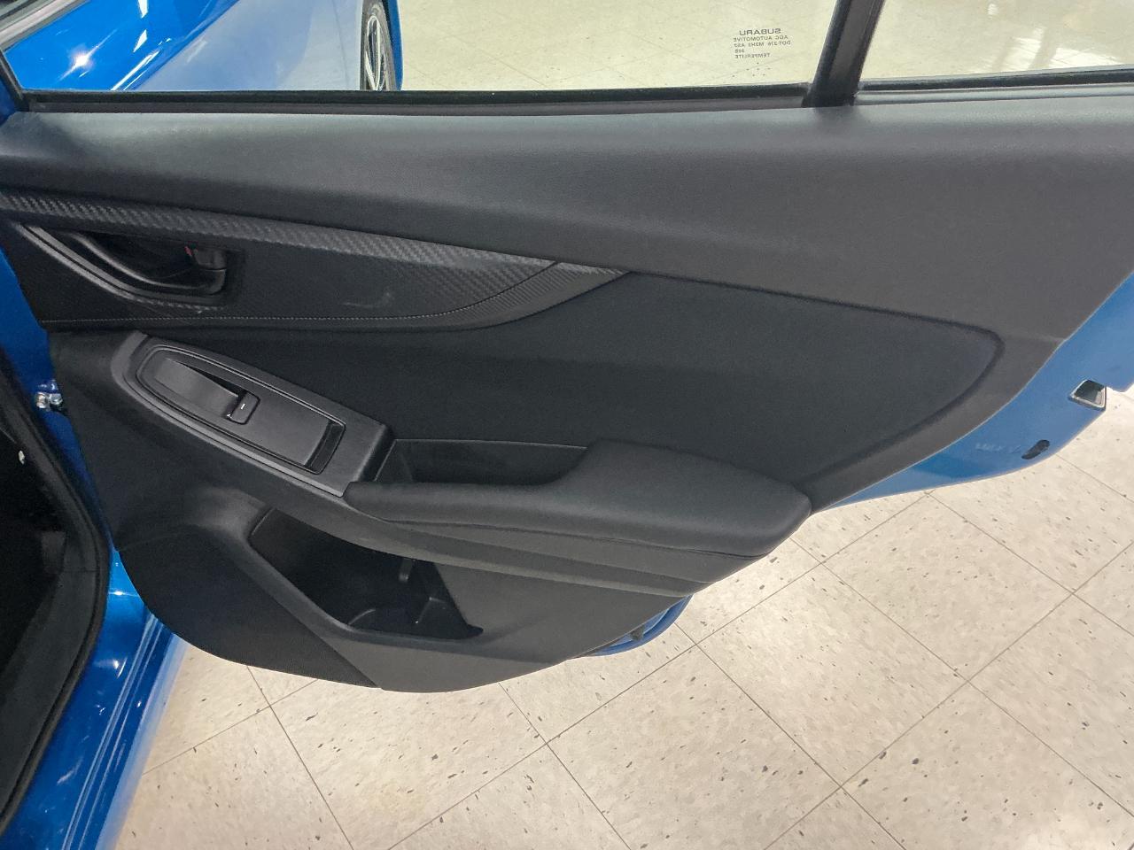 Subaru Impreza Premium 4-door CVT 2023