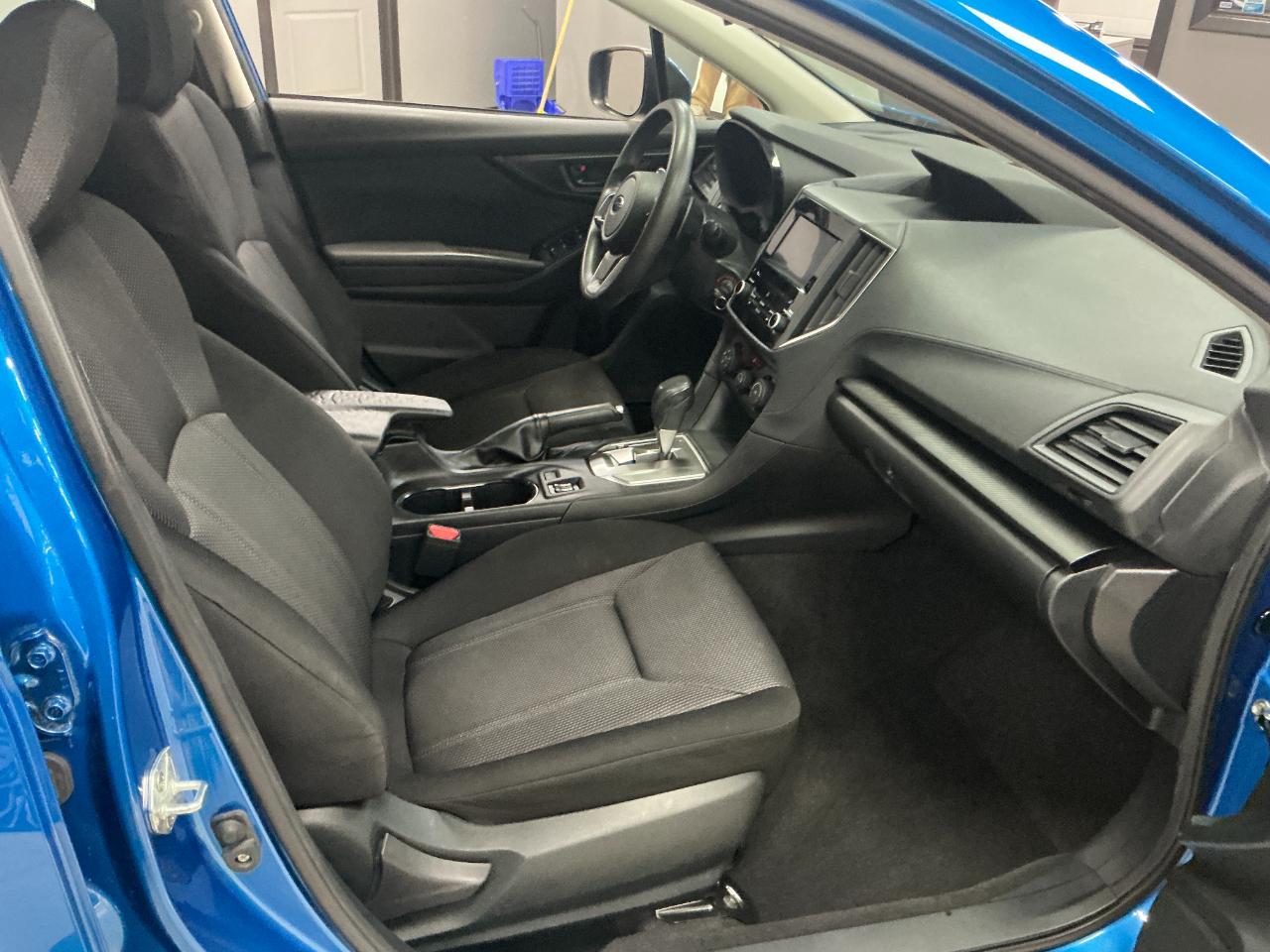 Subaru Impreza Premium 4-door CVT 2023