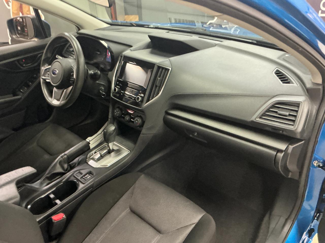 Subaru Impreza Premium 4-door CVT 2023