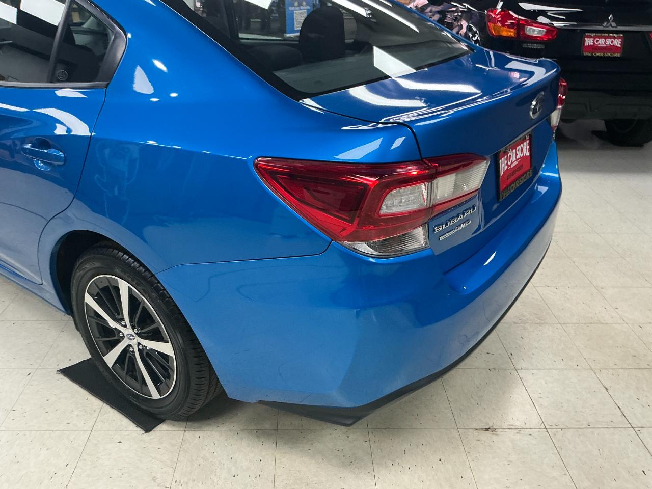 Subaru Impreza Premium 4-door CVT 2023
