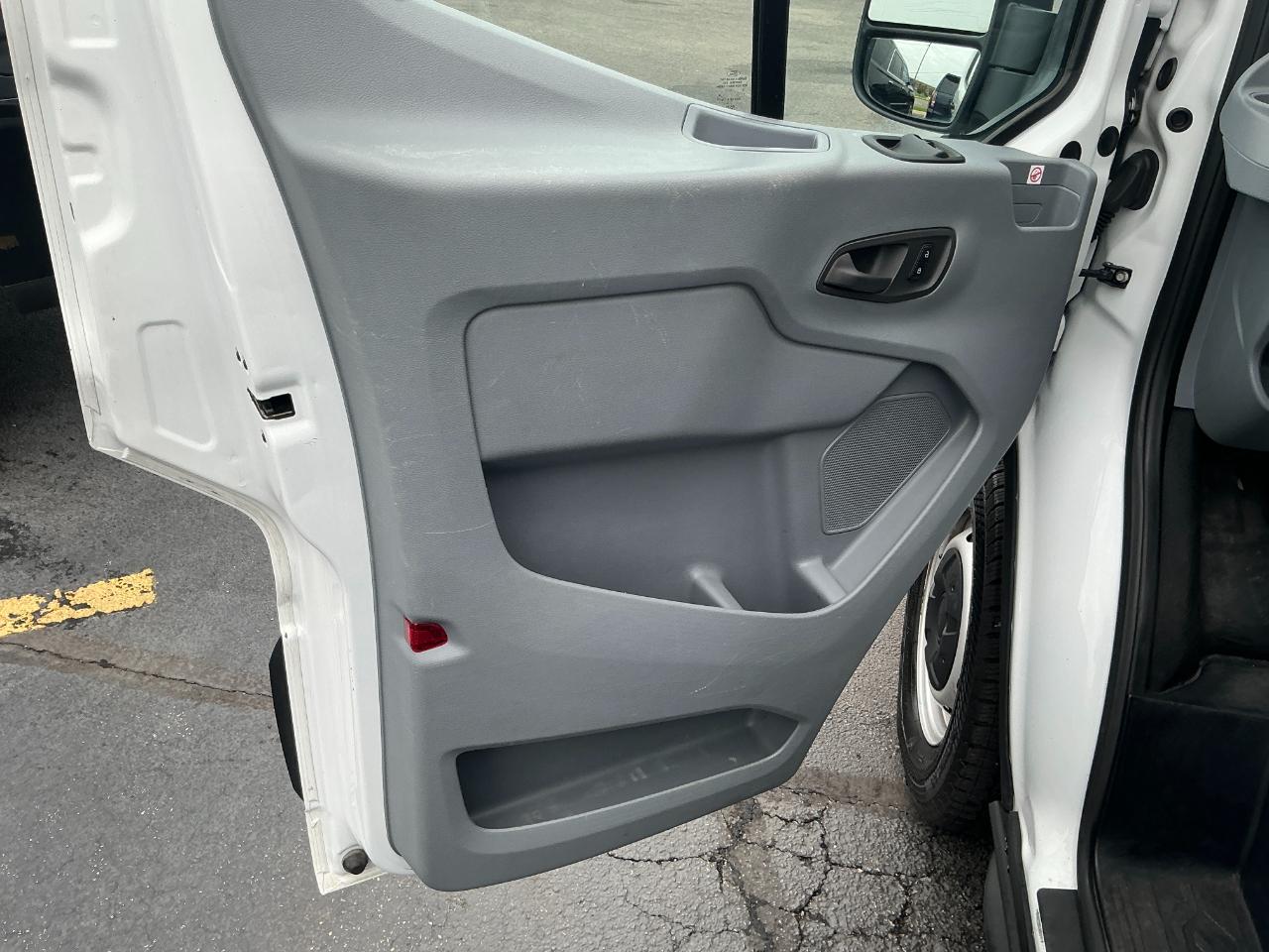 Ford Transit Van T-150 130" Low Rf 8600 GVWR Swing-Out RH Dr 2019
