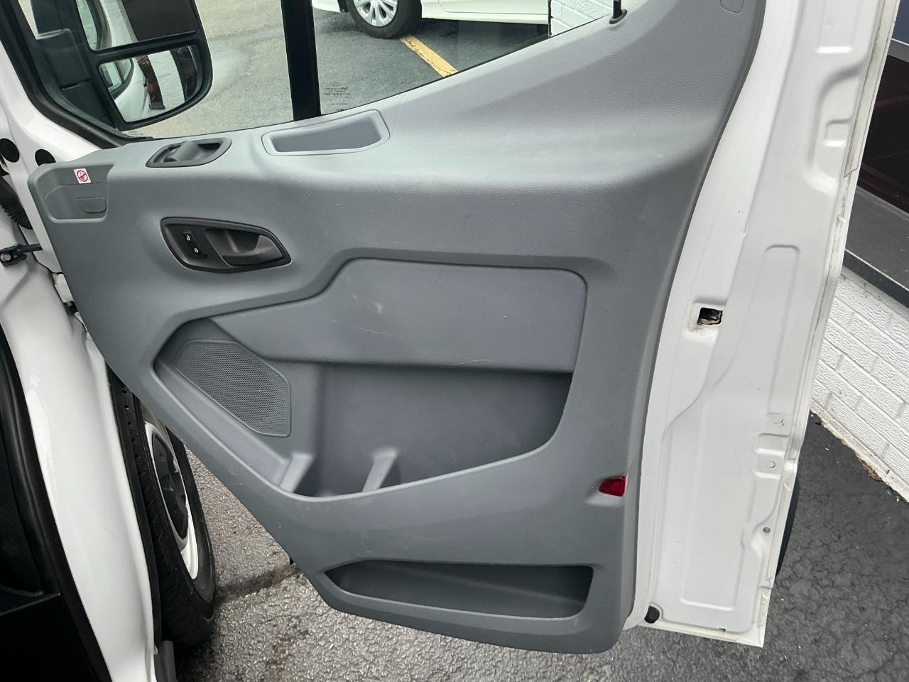Ford Transit Van T-150 130" Low Rf 8600 GVWR Swing-Out RH Dr 2019