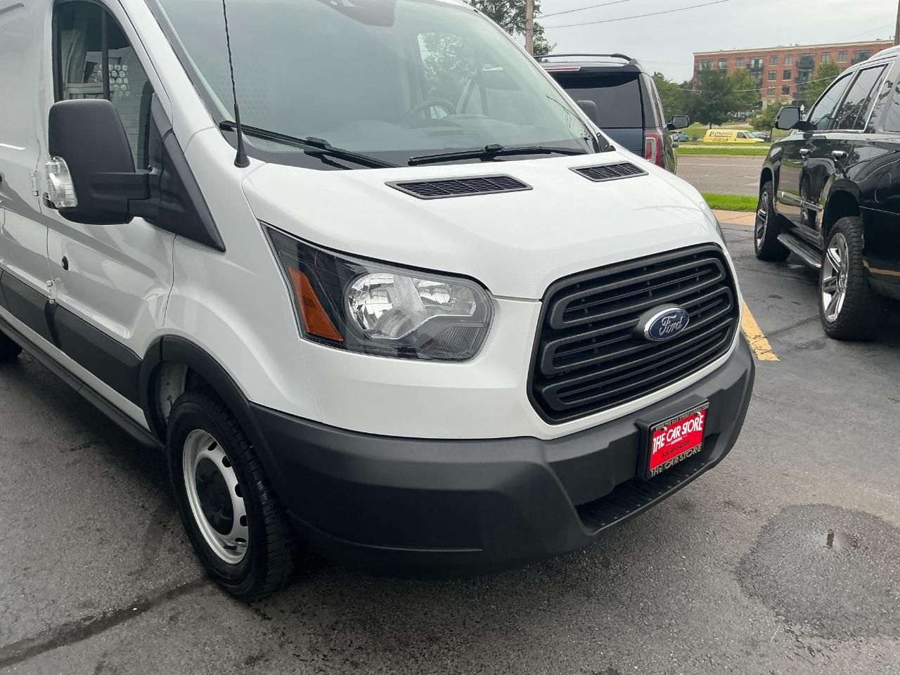 Ford Transit Van T-150 130" Low Rf 8600 GVWR Swing-Out RH Dr 2019