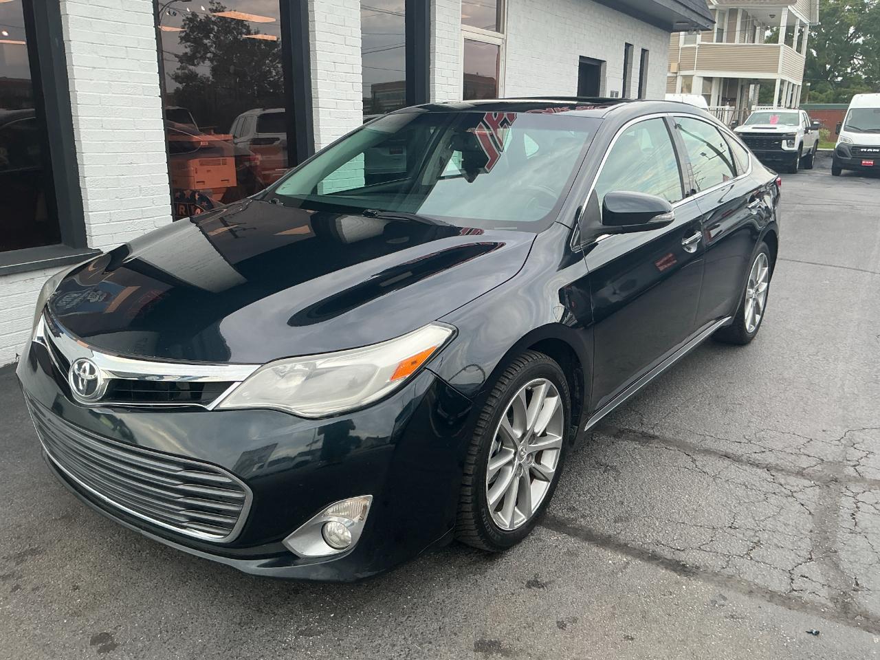 Toyota Avalon 4dr Sdn XLE Touring (Natl) 2015