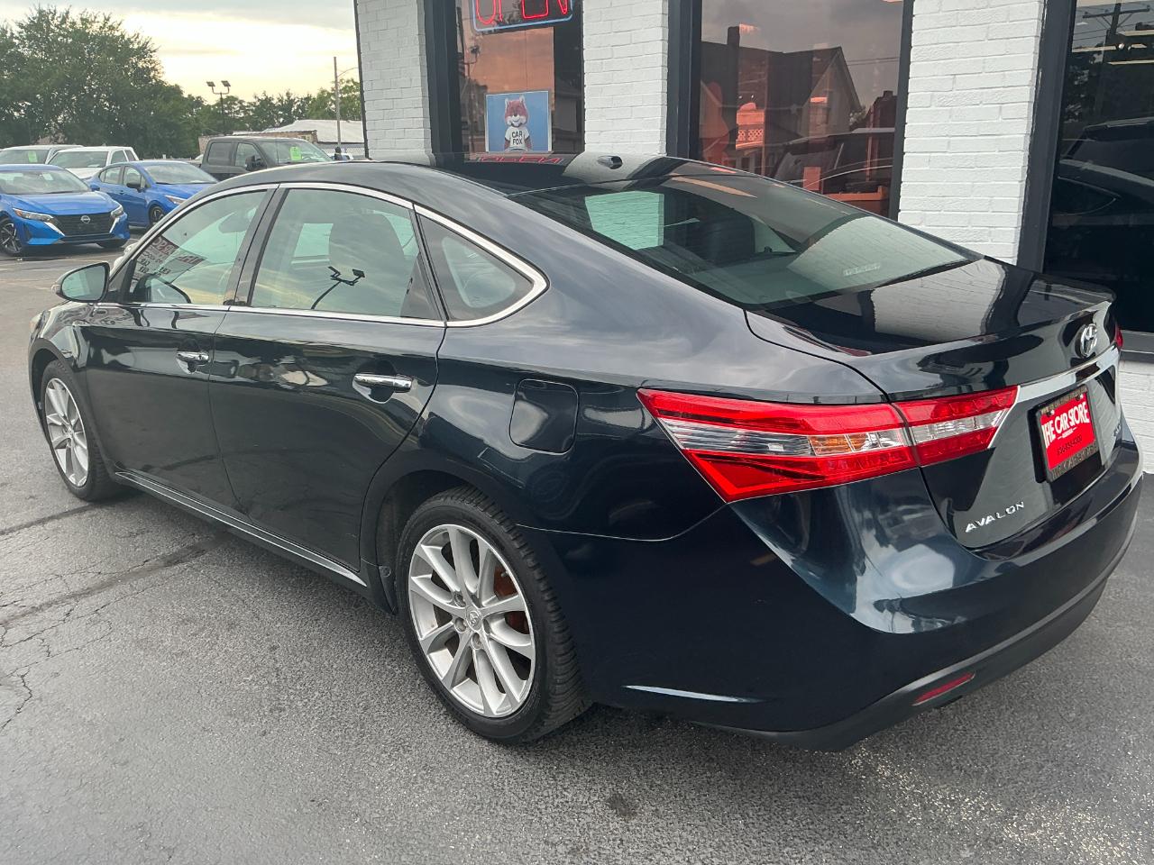 Toyota Avalon 4dr Sdn XLE Touring (Natl) 2015